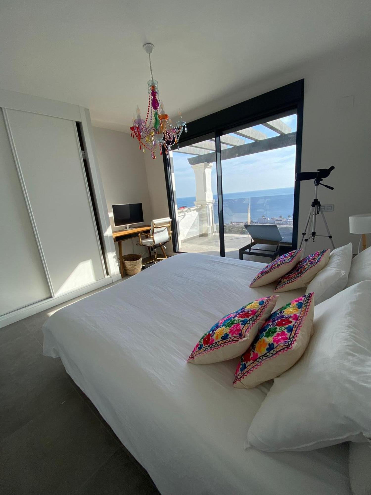 Luxury Duplex With Sea Views Blue Suite 3-303 مانيلفا المظهر الخارجي الصورة